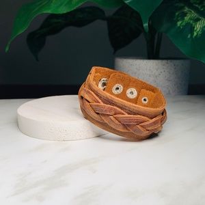 Men’s Braided Genuine Leather Cuff Bracelet, Dark Brown. 1” Wide.